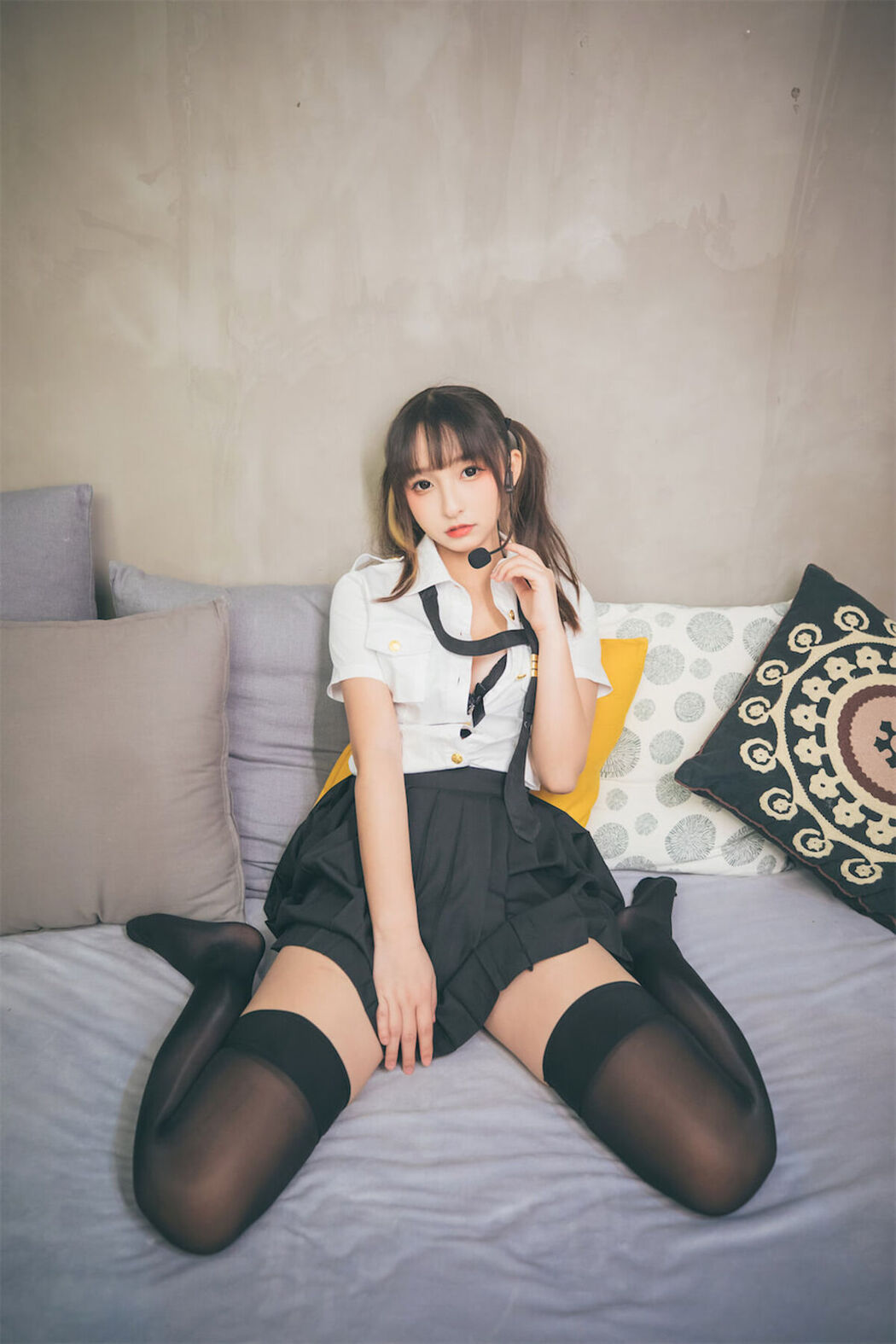 Coser@神楽坂真冬 Vol.081 绝对企画-黑丝皮衣 お帰りなさい、指揮官 Part2