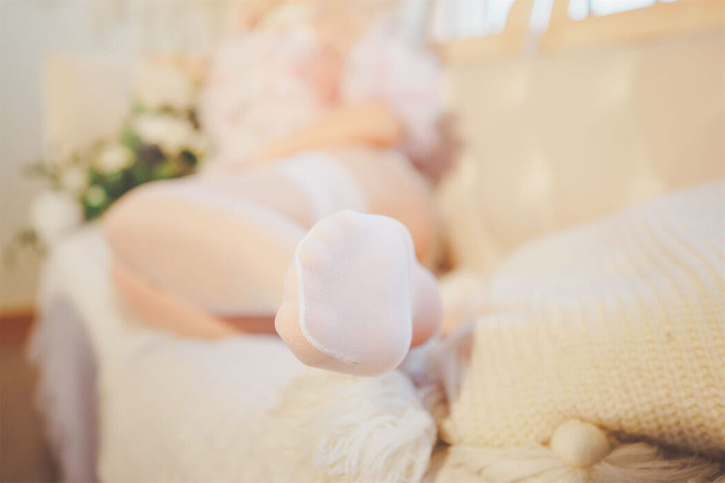 Coser@神楽坂真冬 Vol.082 绝对企画-黑白丝 柔らかい永遠 Part2