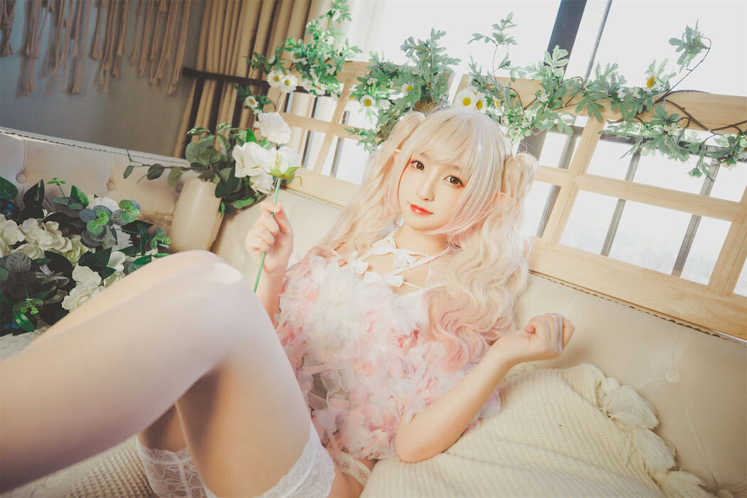 Coser@神楽坂真冬 Vol.082 绝对企画-黑白丝 柔らかい永遠 Part1