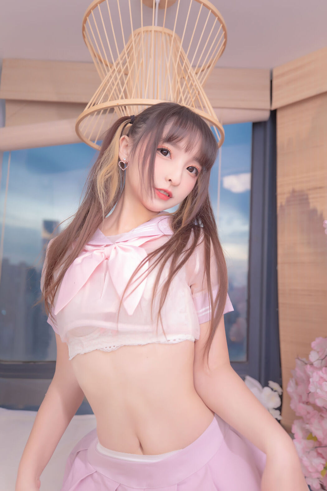 Coser@神楽坂真冬 Vol.079 绝对企画-透明黑白水手服 特別なことに Part1