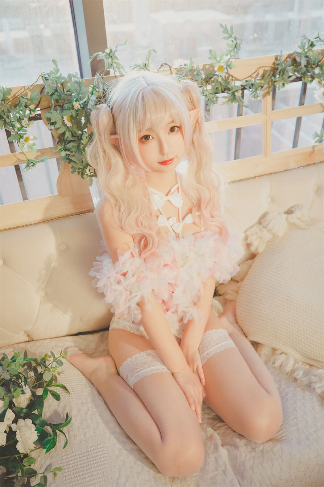 Coser@神楽坂真冬 Vol.082 绝对企画-黑白丝 柔らかい永遠 Part2
