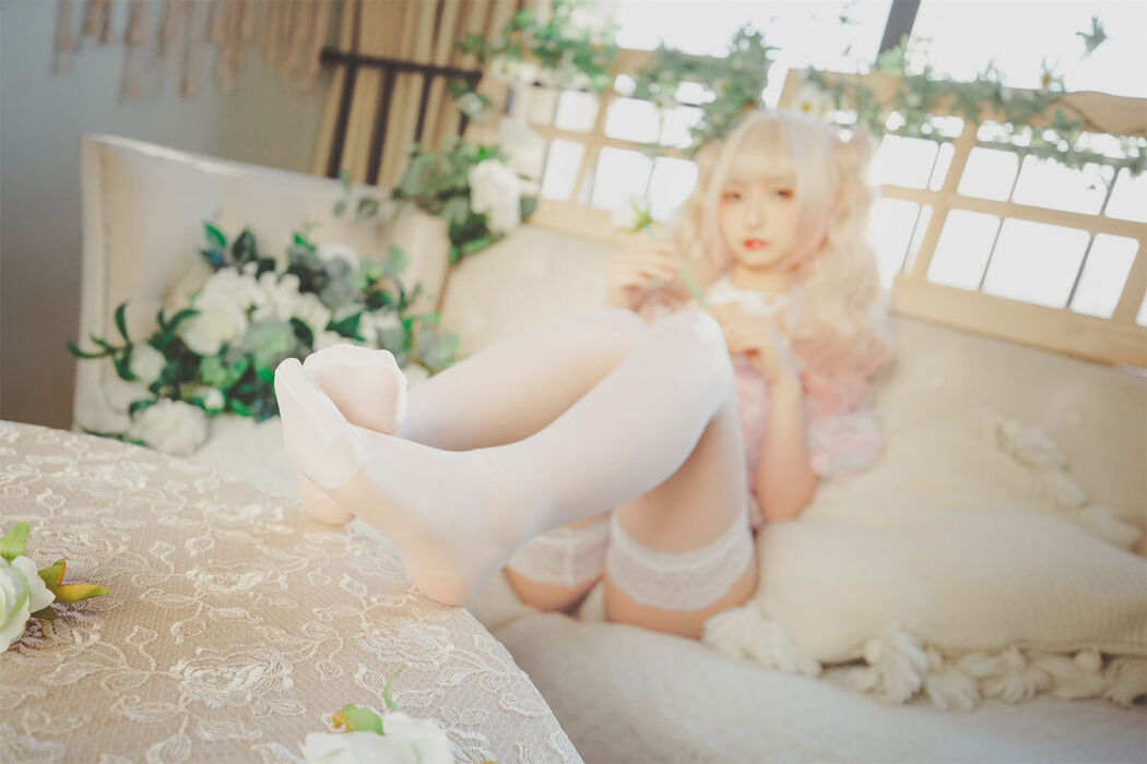 Coser@神楽坂真冬 Vol.082 绝对企画-黑白丝 柔らかい永遠 Part1