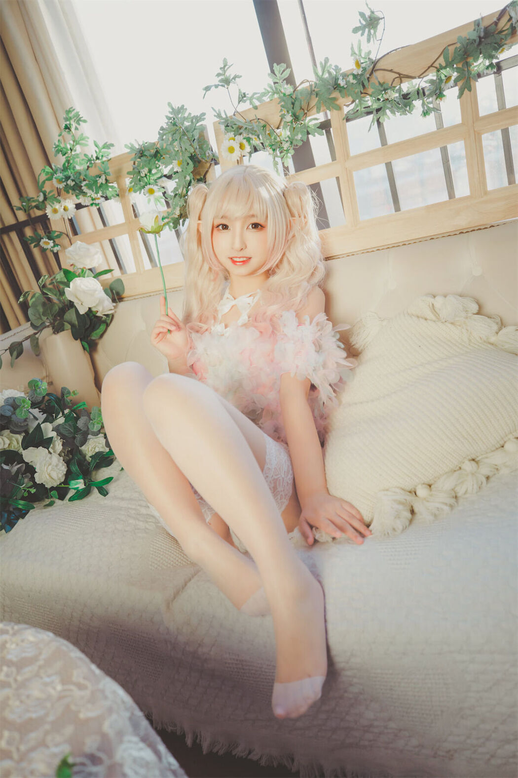 Coser@神楽坂真冬 Vol.082 绝对企画-黑白丝 柔らかい永遠 Part1