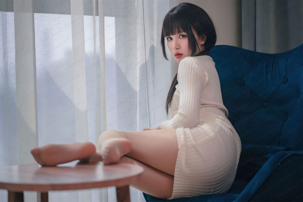 Coser@轩萧学姐 &#8211; 肉丝家妻