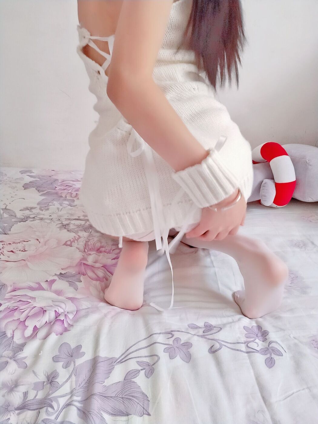 Coser@羽天shine – 白丝白色毛衣 Part1