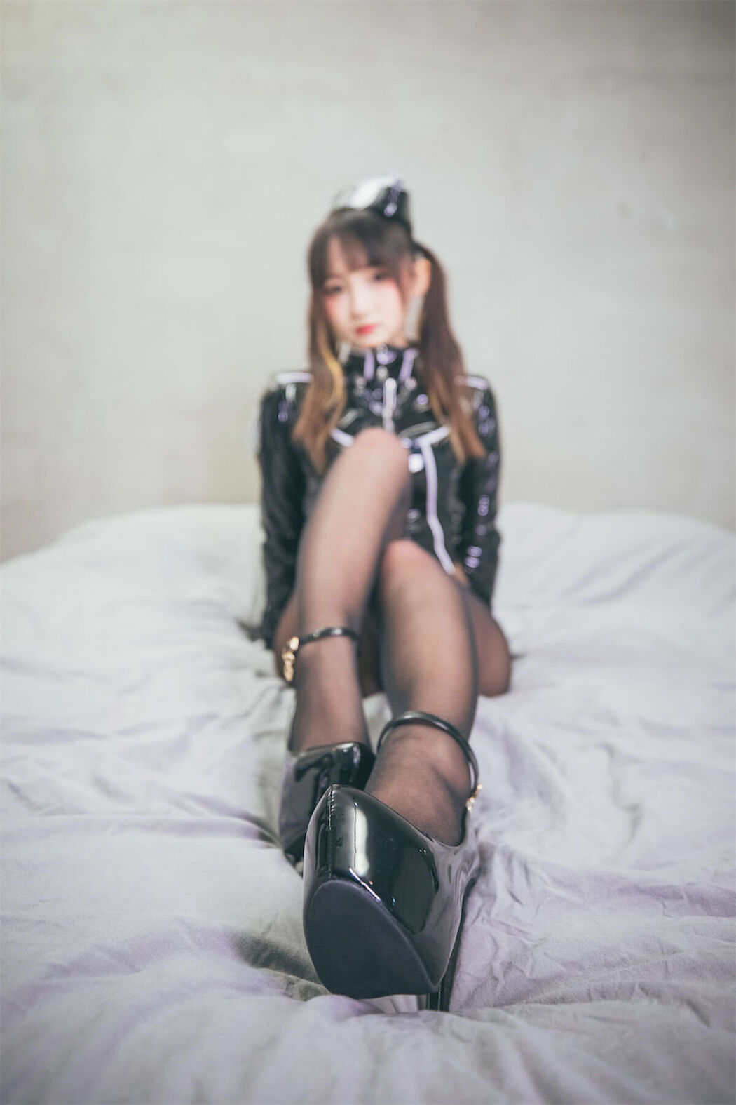 Coser@神楽坂真冬 Vol.081 绝对企画-黑丝皮衣 お帰りなさい、指揮官 Part2