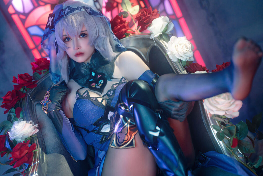 Coser@鹿八岁 – 星穹铁道.黑天鹅