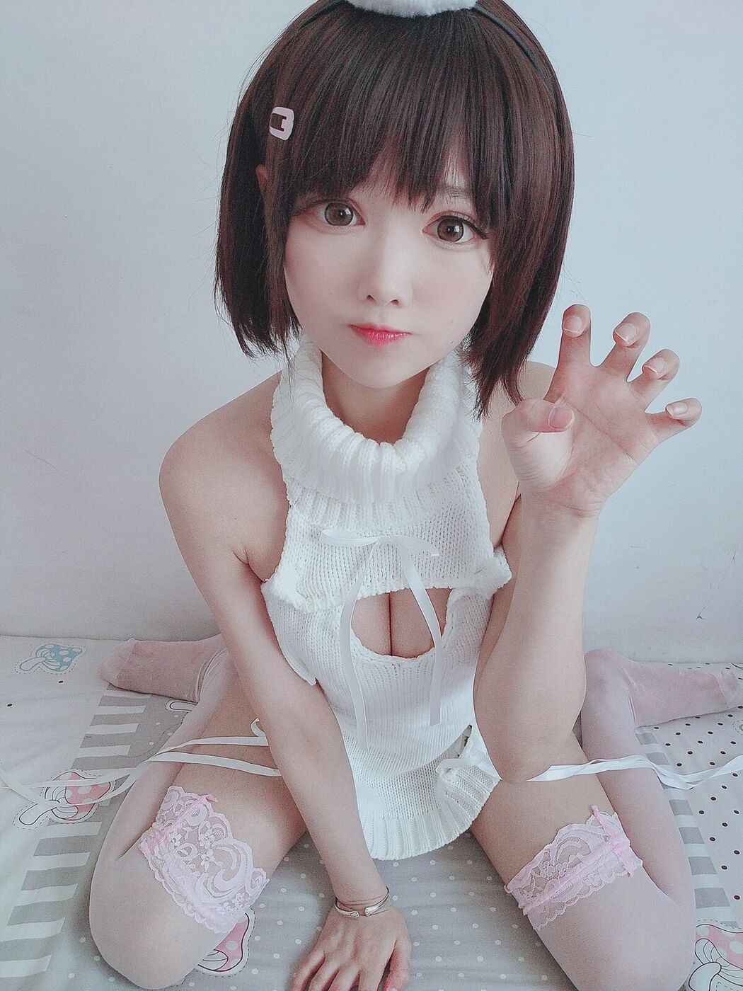 Coser@羽天shine – 白丝白色毛衣 Part1