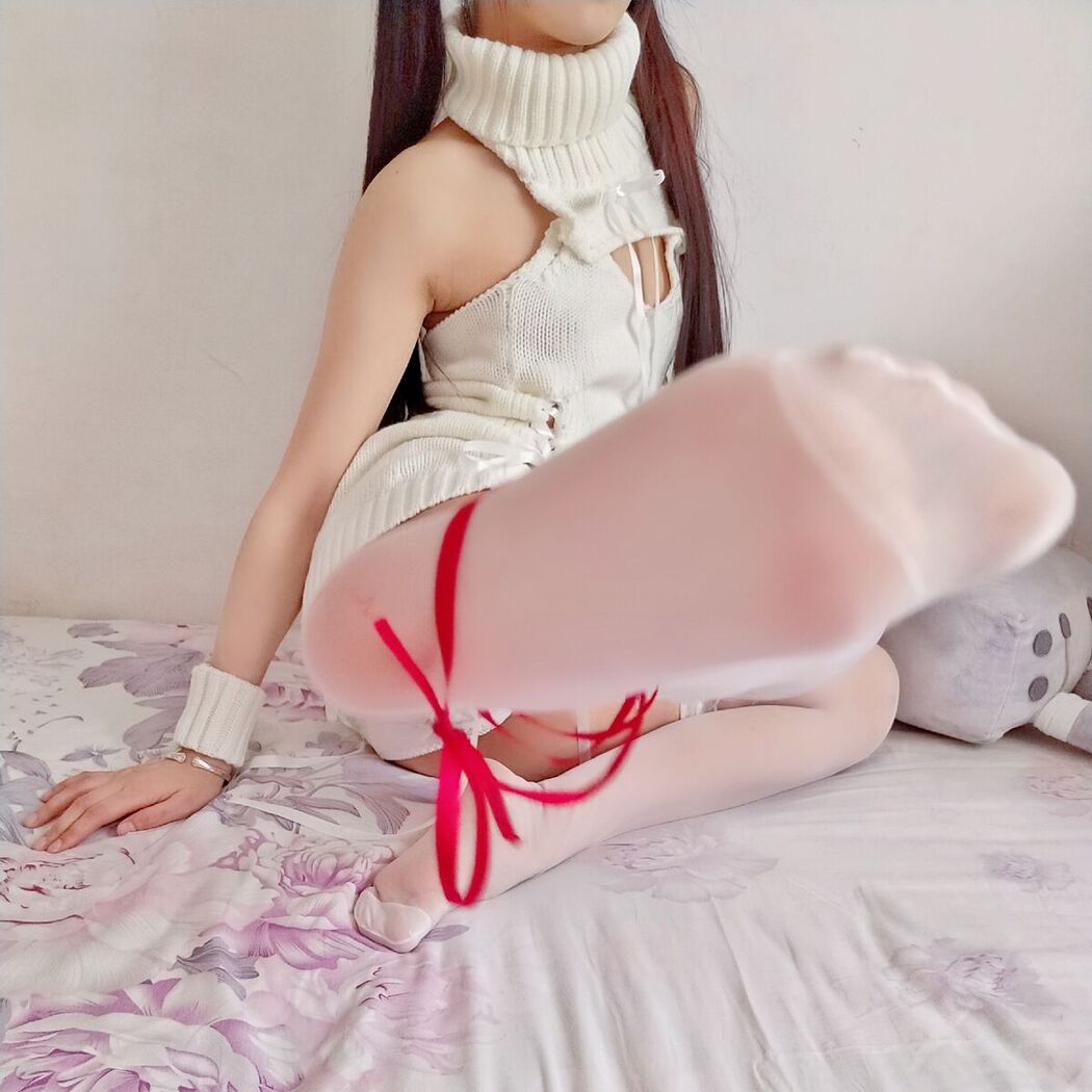 Coser@羽天shine – 白丝白色毛衣 Part2