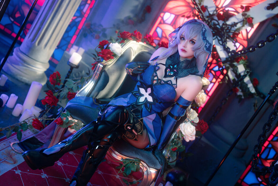 Coser@鹿八岁 – 星穹铁道.黑天鹅