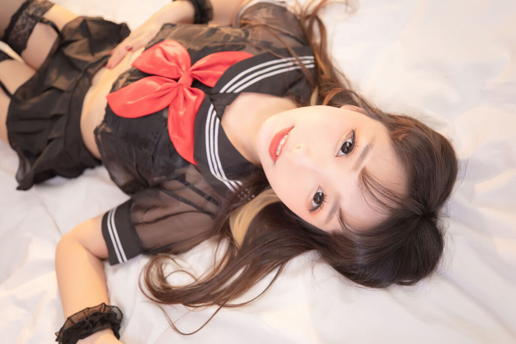 Coser@神楽坂真冬 Vol.079 绝对企画-透明黑白水手服 特別なことに Part3