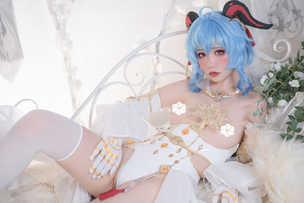 Coser@爆机少女喵小吉 Nekokoyoshi &#8211; 12月T3 双子 最强冰雪组合 Part1