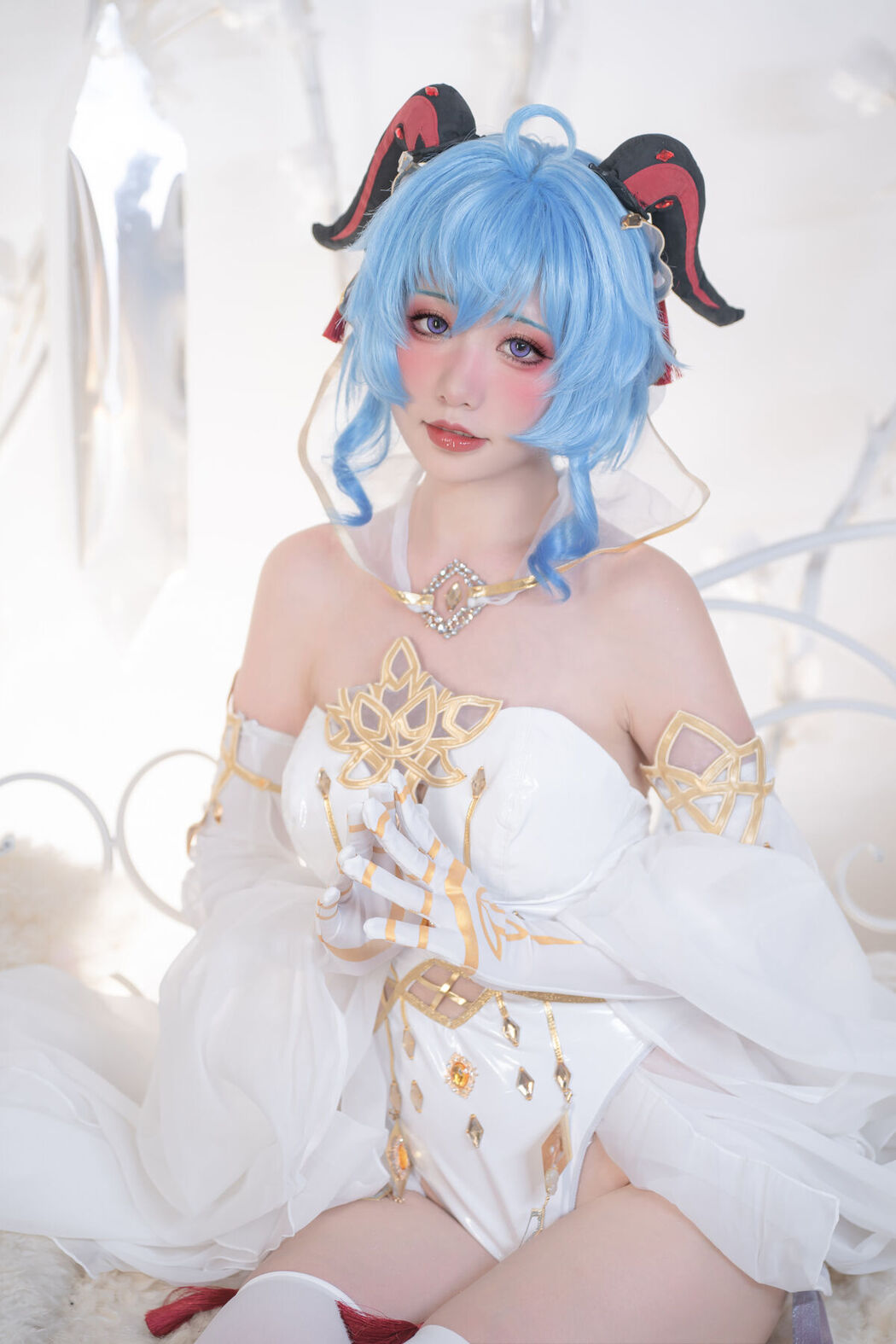 Coser@爆机少女喵小吉 Nekokoyoshi &#8211; 12月T3 双子 最强冰雪组合 Part1