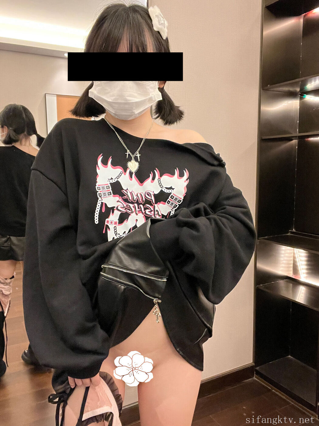 Coser@猫屋少女 – 甜酷少女