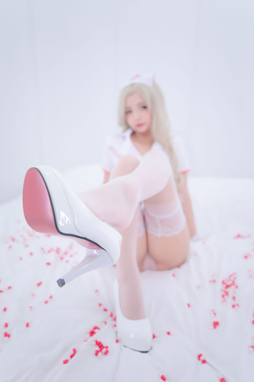 Coser@神楽坂真冬 Vol.084 绝对企画-白丝护士 心身バランス Part2