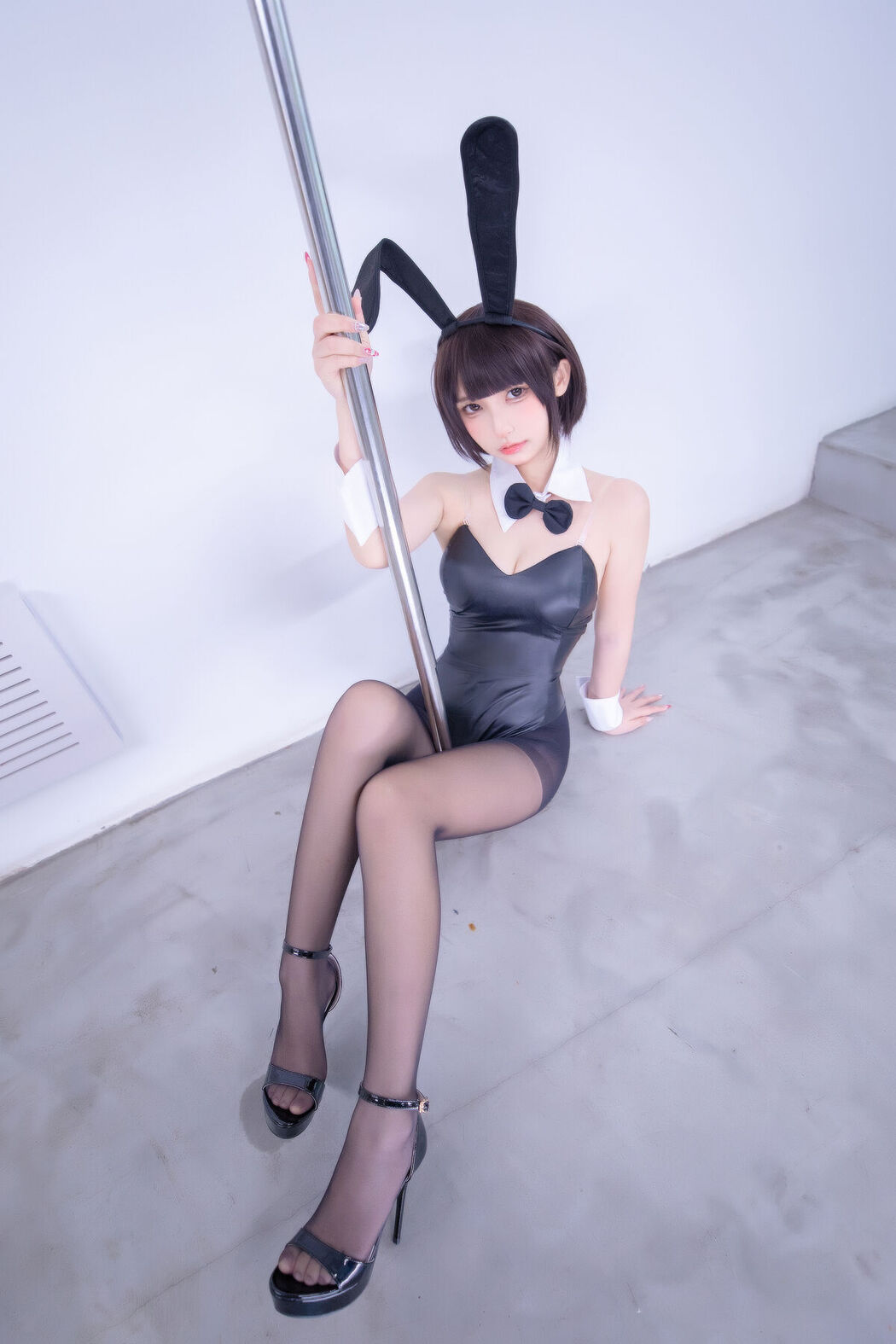 Coser@神楽坂真冬 Vol.089 绝对企画-兔女郎与钢管 バニーバブル Part2