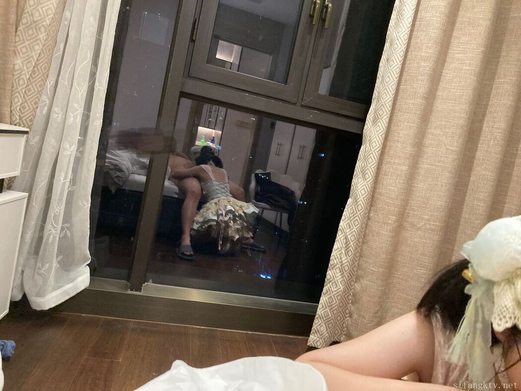 Coser@猫屋少女 – 像梨子一样清甜