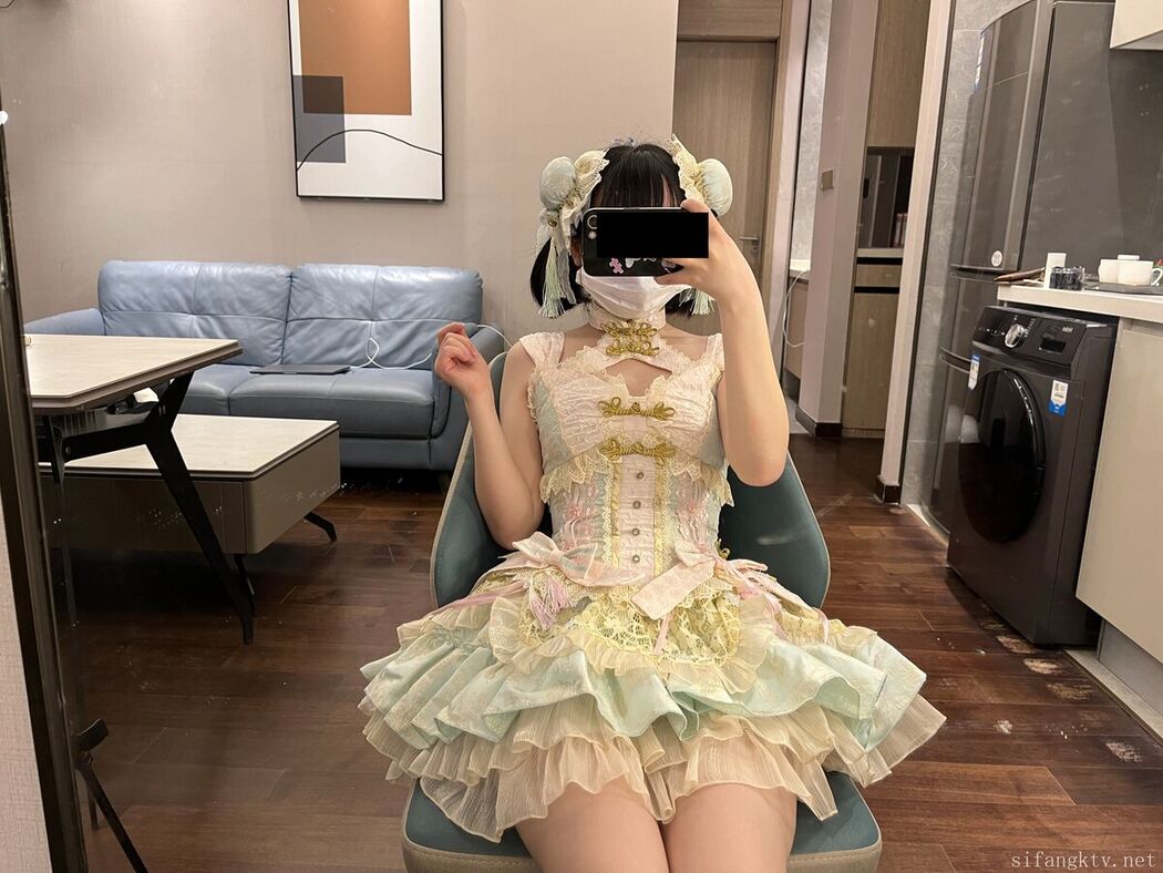 Coser@猫屋少女 – 像梨子一样清甜