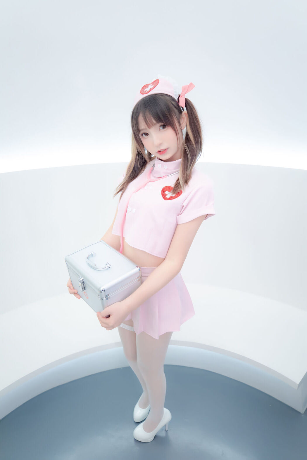 Coser@神楽坂真冬 Vol.084 绝对企画-白丝护士 心身バランス Part2