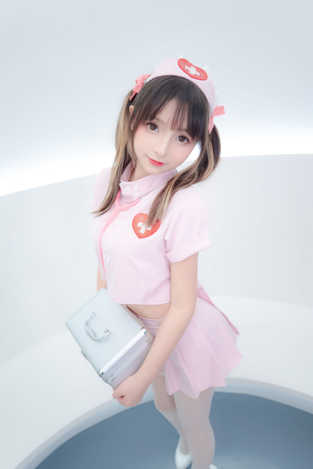 Coser@神楽坂真冬 Vol.084 绝对企画-白丝护士 心身バランス Part2