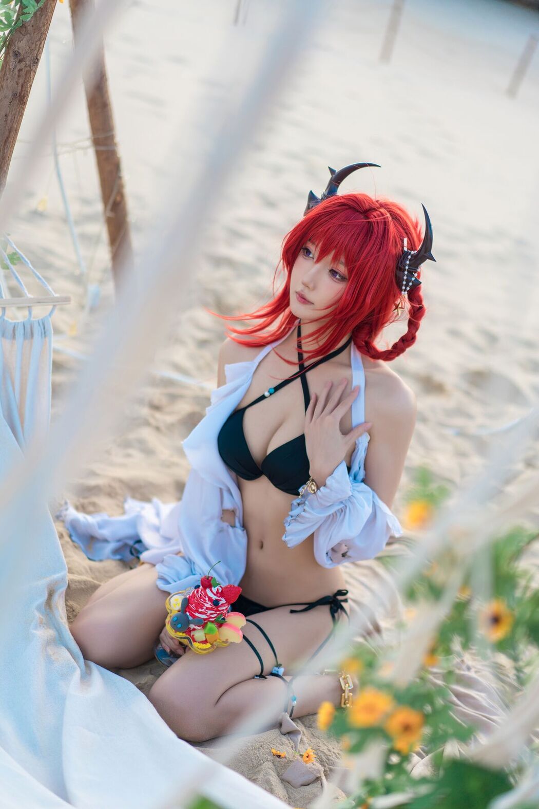 Coser@阿包也是兔娘 – 明日方舟 史尔特尔泳装