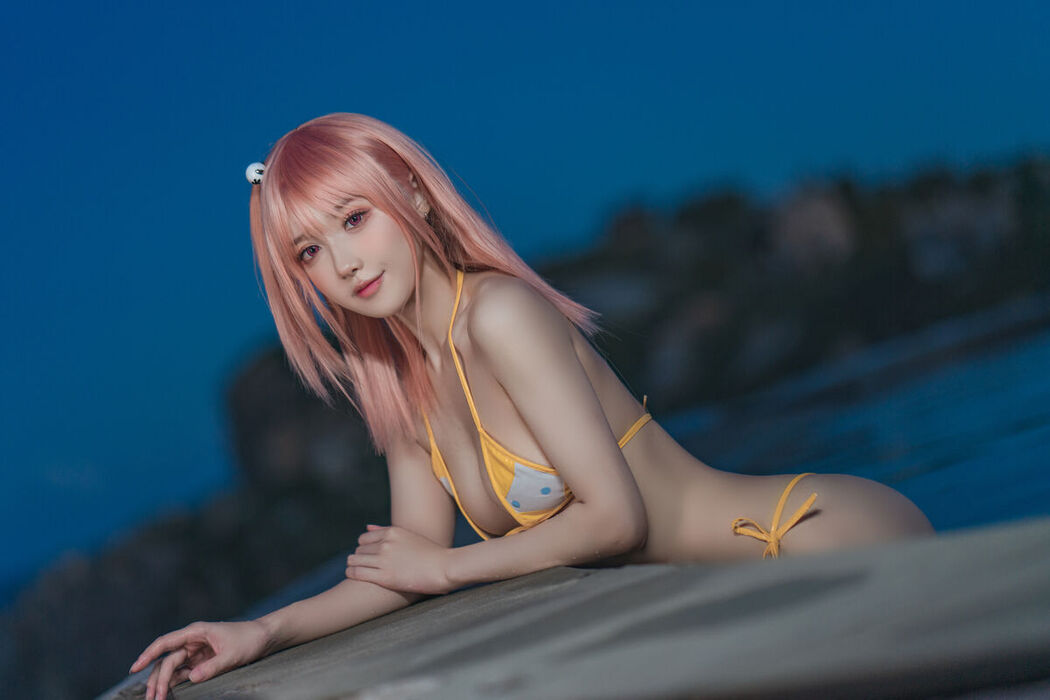 Coser@阿包也是兔娘 – 生或死联动 碧蓝航线 穗香泳装