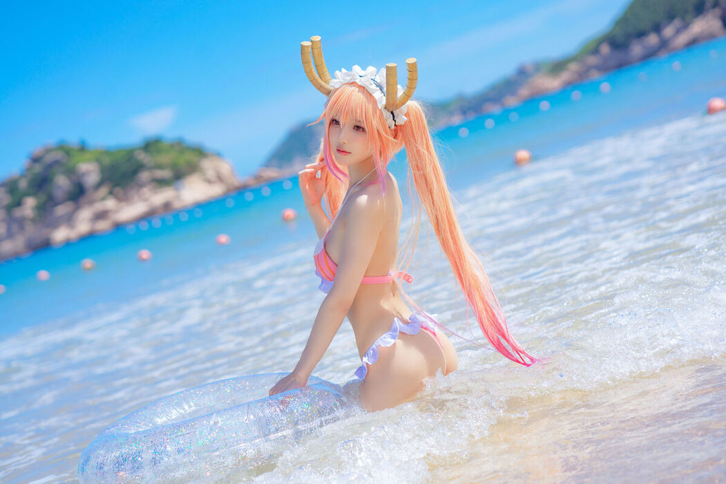 Coser@阿包也是兔娘 – 10月舰长图 龙女仆泳装