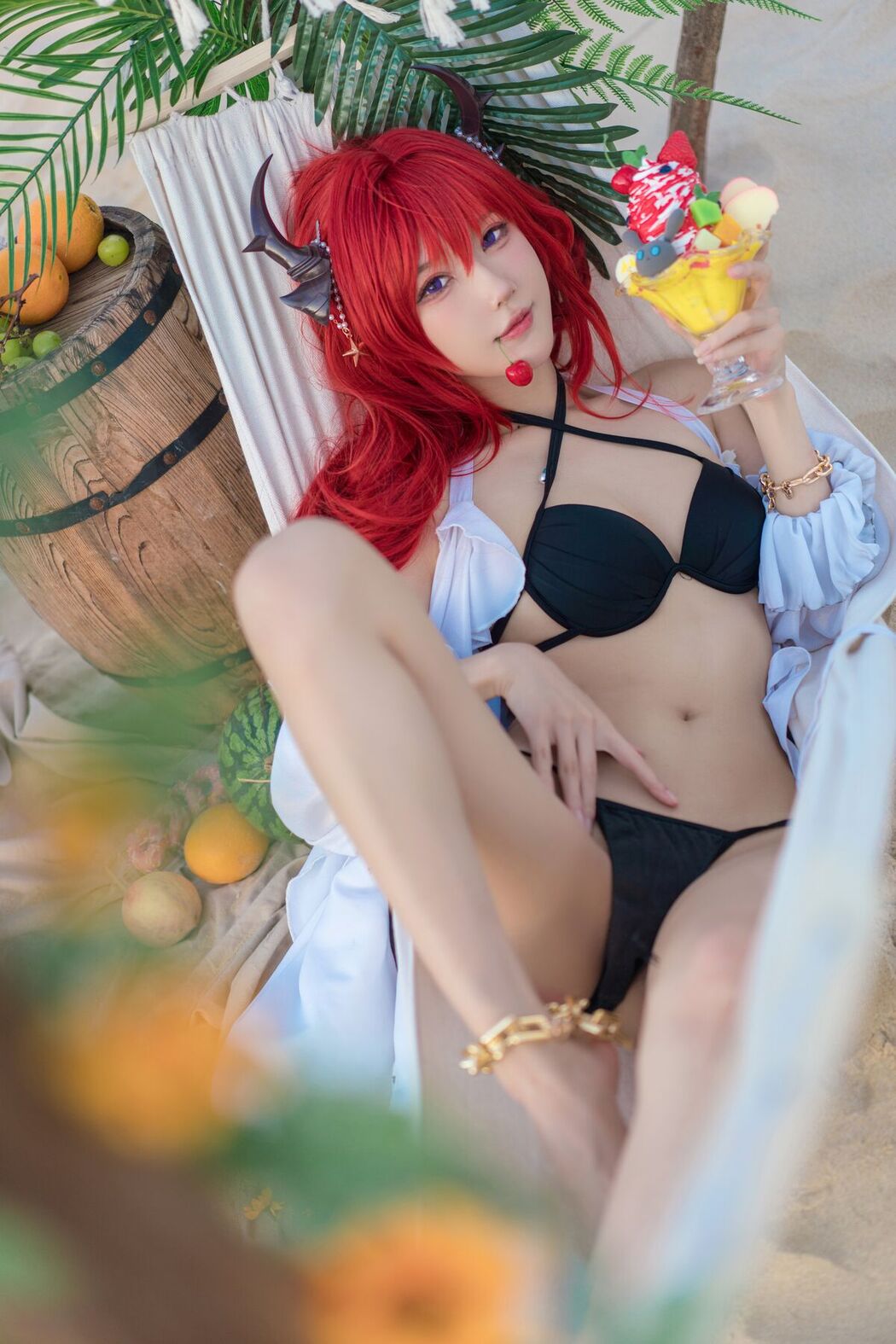 Coser@阿包也是兔娘 – 明日方舟 史尔特尔泳装