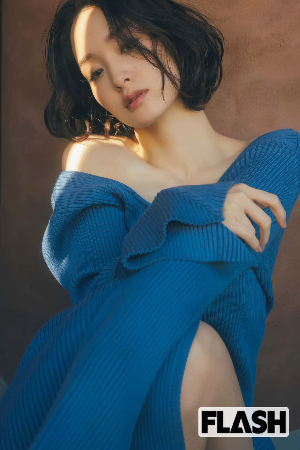 Ayame Goriki 剛力彩芽, FLASH 2025.02.04 (フラッシュ 2025年2月4日号)