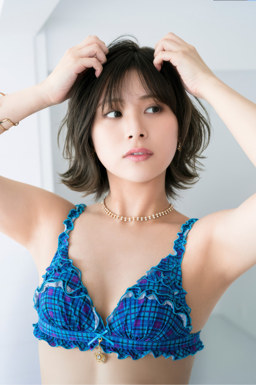 Shiori Sato 佐藤栞, FLASHデジタル写真集 「お嬢様の冒険」 Set.01