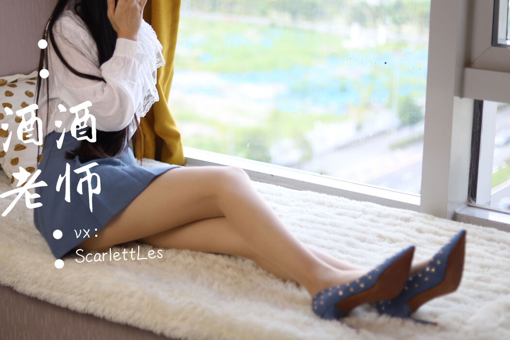 [Net Celebrity COS] Jiujiu Teacher - Blue Short Skirt White Silk Girlish Style