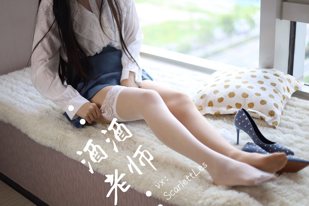 [Net Celebrity COS] Jiujiu Teacher - Blue Short Skirt White Silk Girlish Style