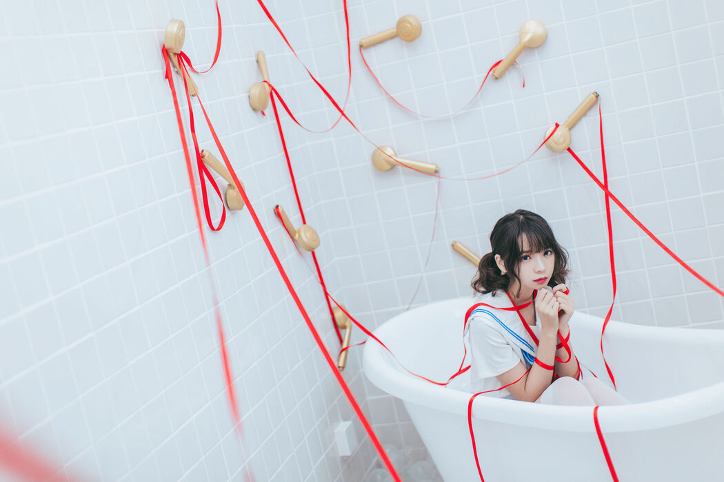 Crazy Cat ss "Pajamas and Sailor Suit in Bathroom" [Lolita COS]