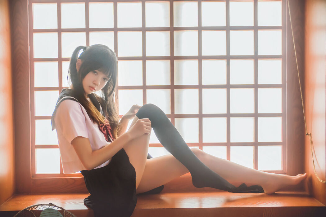 Sakura Momoko "Small Vest Change Sailor Suit" [Lori COS]