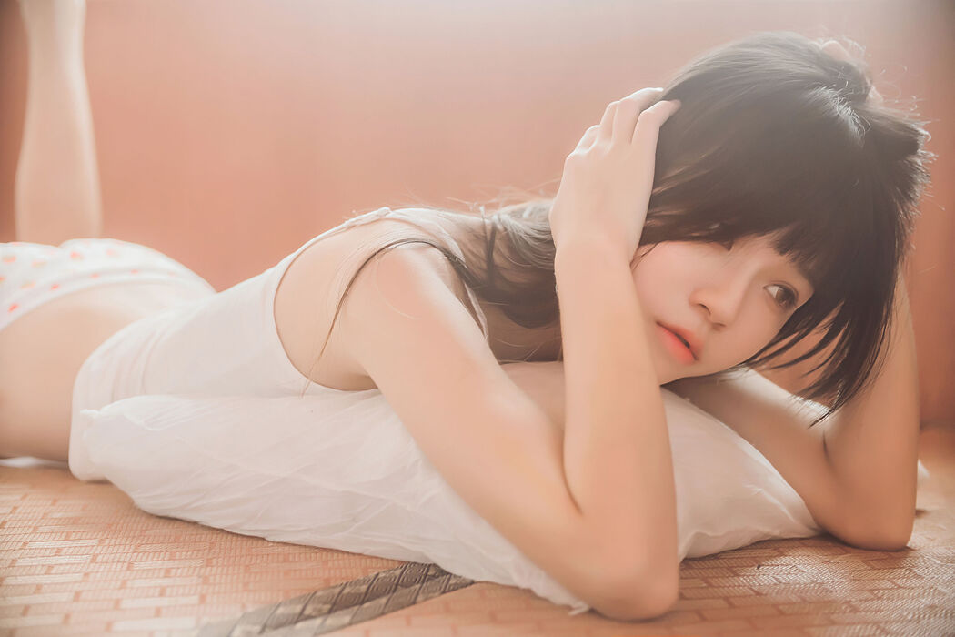Sakura Momoko "Small Vest Change Sailor Suit" [Lori COS]