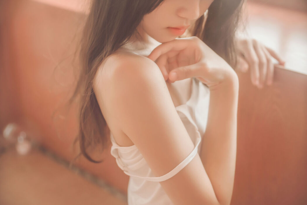 Sakura Momoko "Small Vest Change Sailor Suit" [Lori COS]