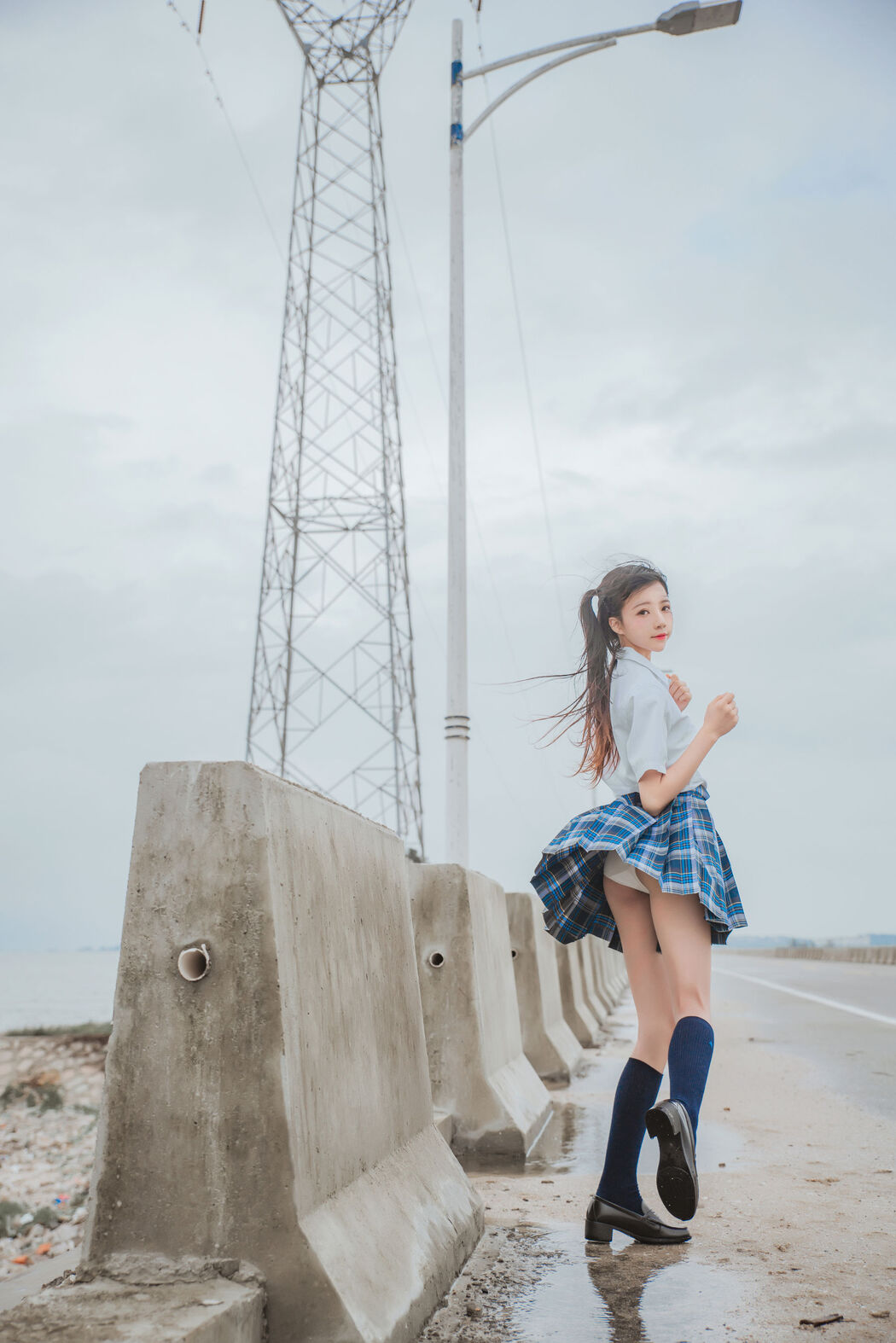 Sakura Momao "Wind by the Ear" [Lori COS]