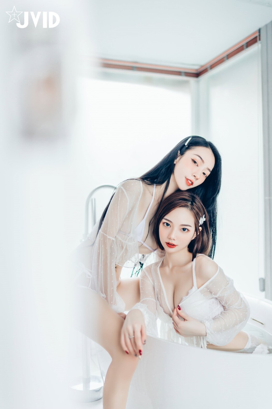 JVID 2022.02.14 Piao Piao 飄飄 And Jiu Jiu 啾啾 – Celebrate Valentines Day With Goddess Sisters A