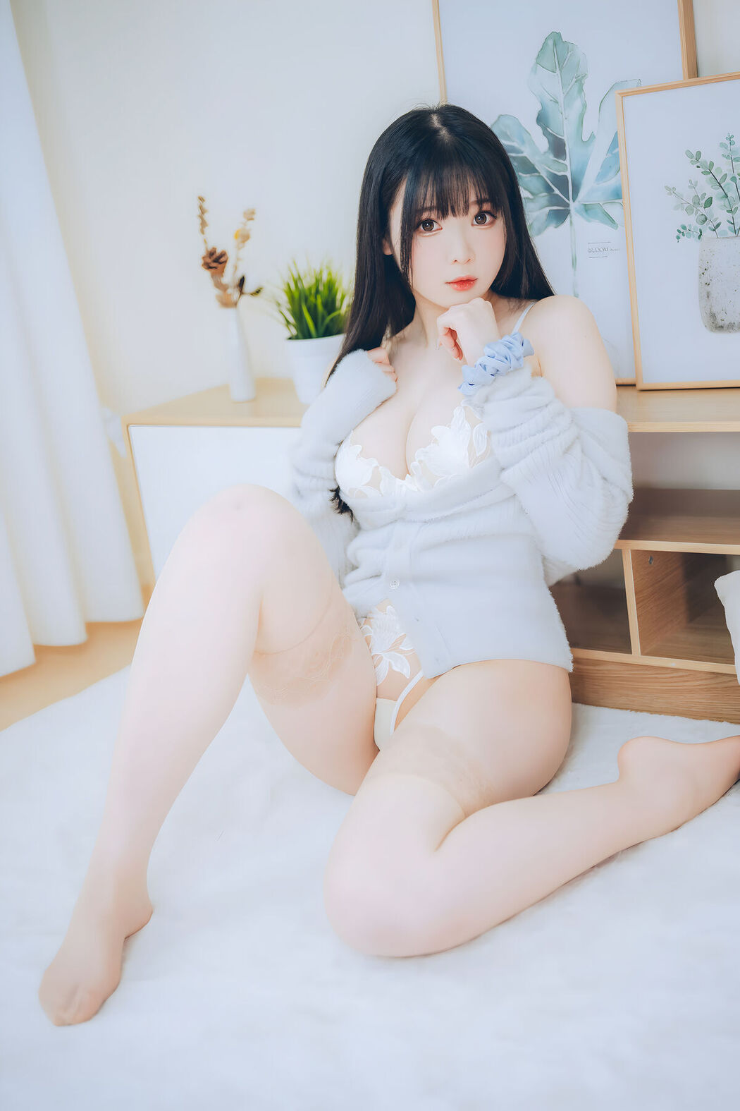 Coser@霜月Shimo – DL版写真集」週末彼女 Part1