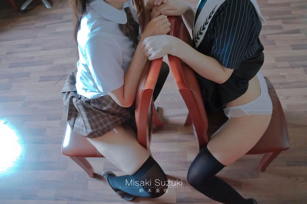 Coser@铃木美咲 Misaki Suzuki &#8211; 百合盛开之时 正午 &#8211; 羞耻 特殊的惩罚方式