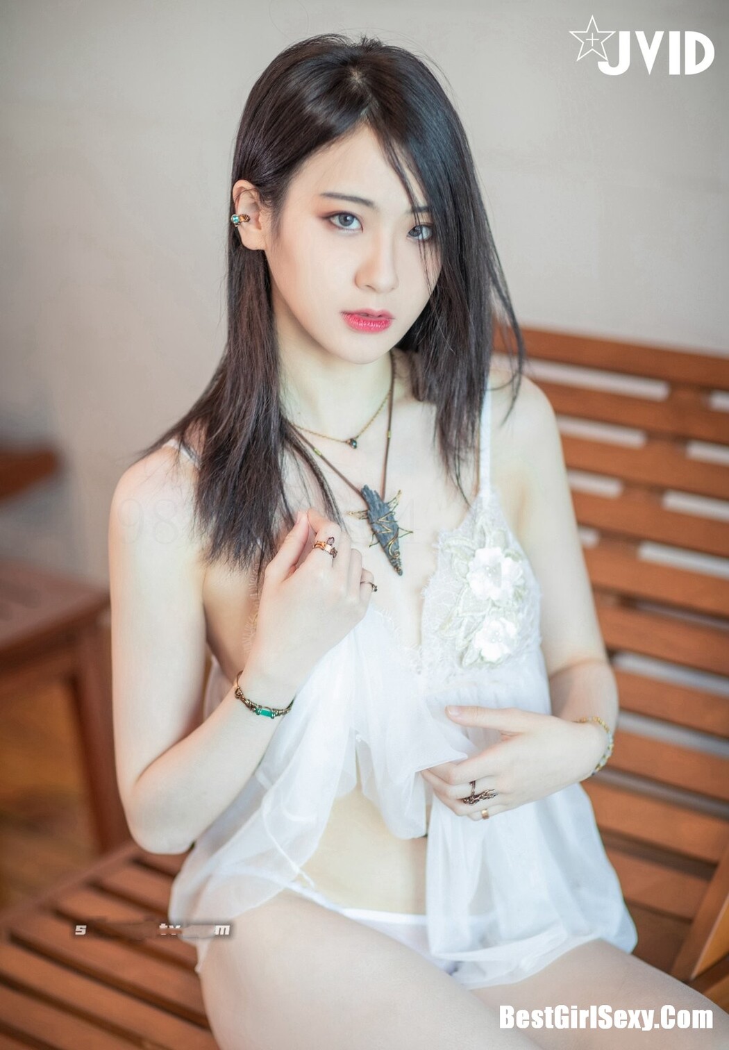 JVID A Li 阿黎 – White Lace Pajamas B