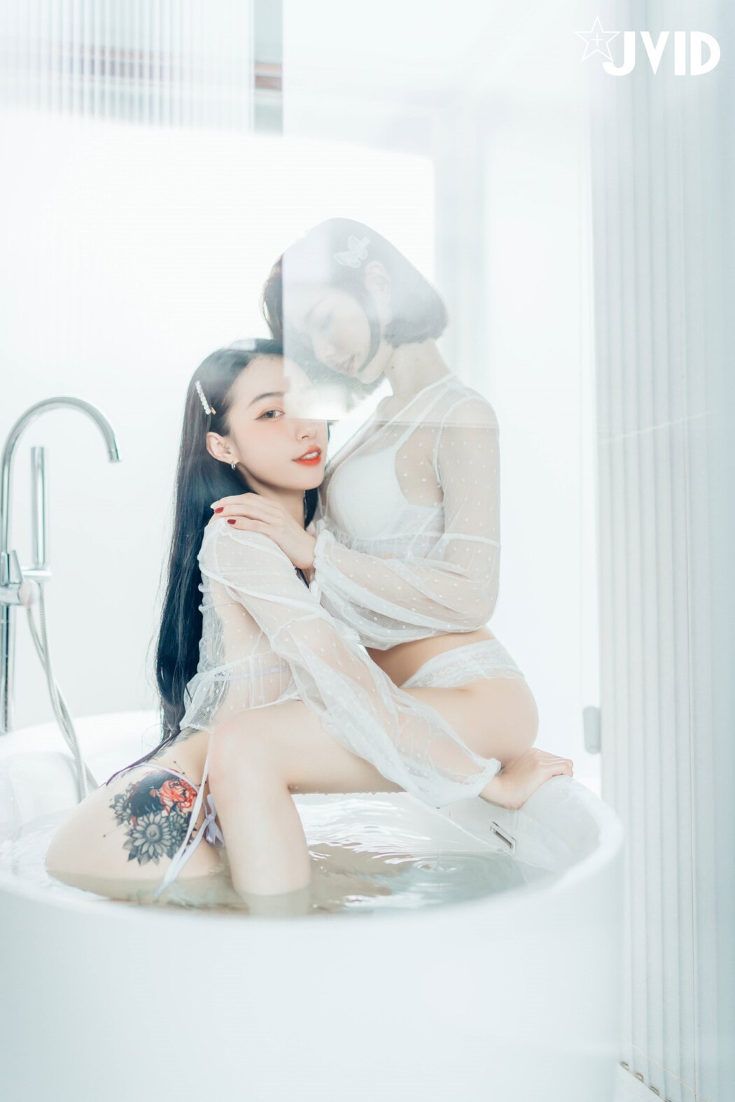 JVID 2022.02.14 Piao Piao 飄飄 And Jiu Jiu 啾啾 – Celebrate Valentines Day With Goddess Sisters A