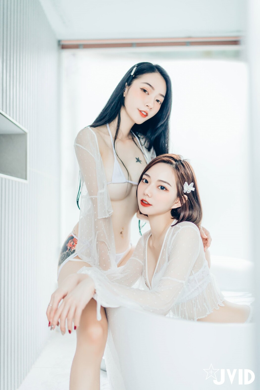 JVID 2022.02.14 Piao Piao 飄飄 And Jiu Jiu 啾啾 – Celebrate Valentines Day With Goddess Sisters B