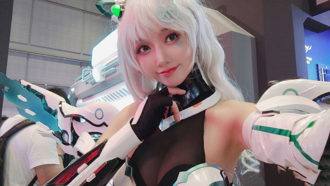 Coser@走路摇zly – 天选姬