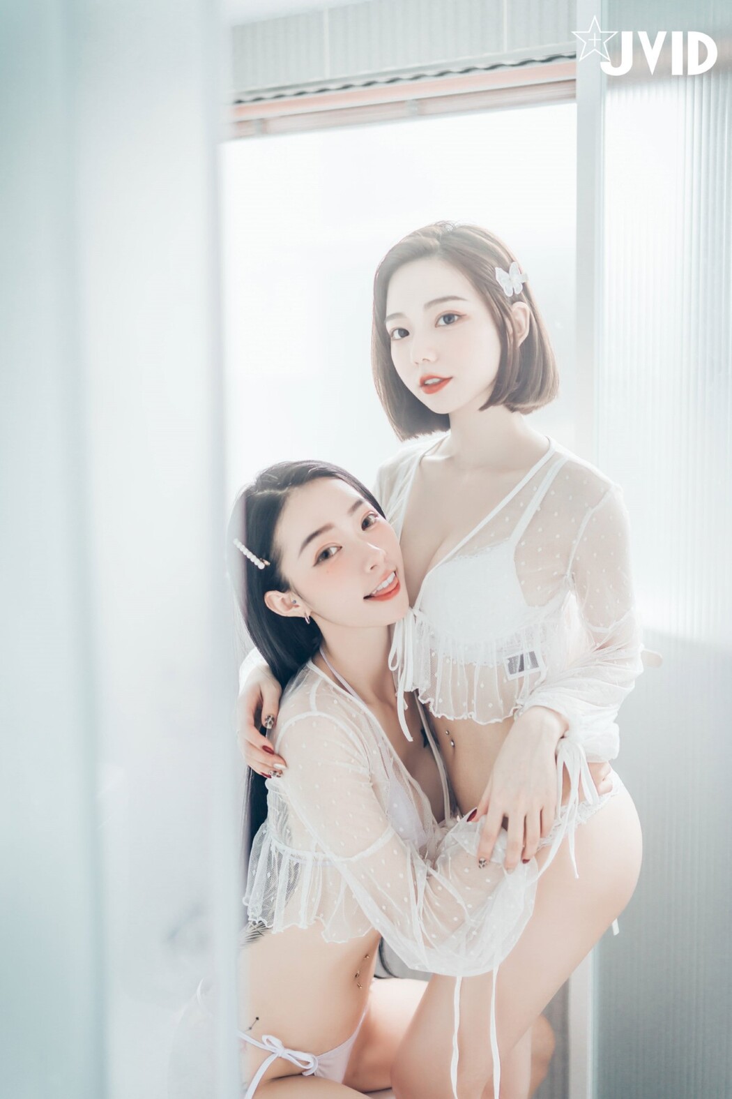 JVID 2022.02.14 Piao Piao 飄飄 And Jiu Jiu 啾啾 – Celebrate Valentines Day With Goddess Sisters B