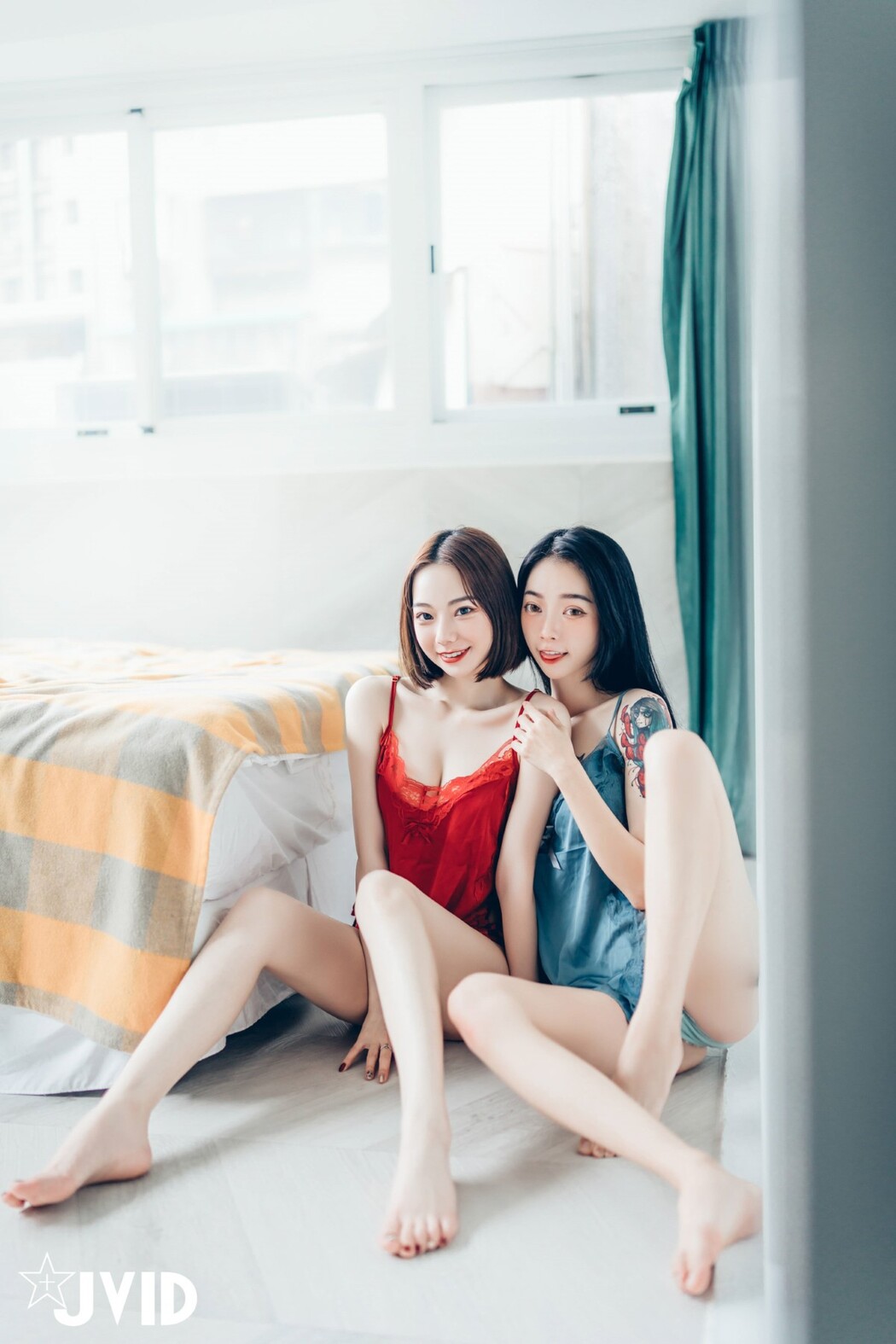 JVID 2022.02.14 Piao Piao 飄飄 And Jiu Jiu 啾啾 – Celebrate Valentines Day With Goddess Sisters B