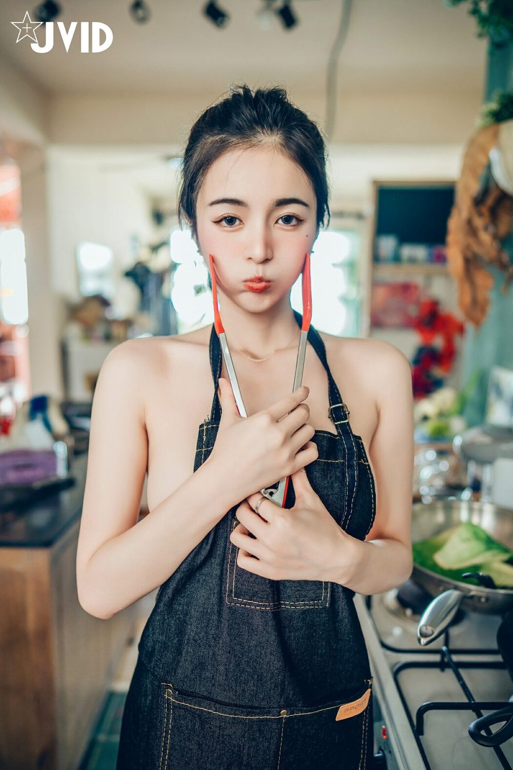 JVID Chen Chen 辰辰 – 巨乳嬌妻 C