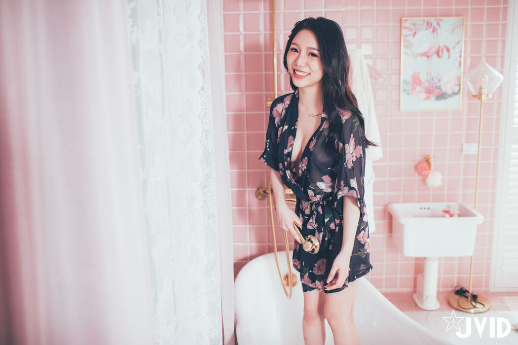 JVID Fan Fan 梵梵 – 天然美女梵梵 美麗無邪的笑容甜翻你的心 Part2