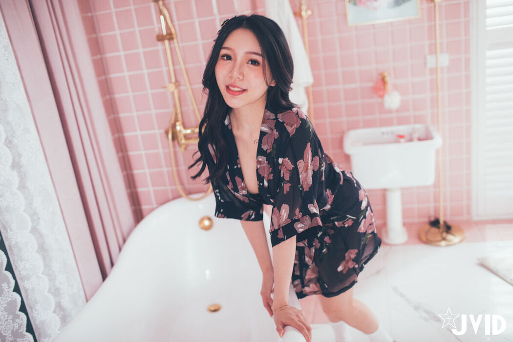 JVID Fan Fan 梵梵 – 天然美女梵梵 美麗無邪的笑容甜翻你的心 Part1