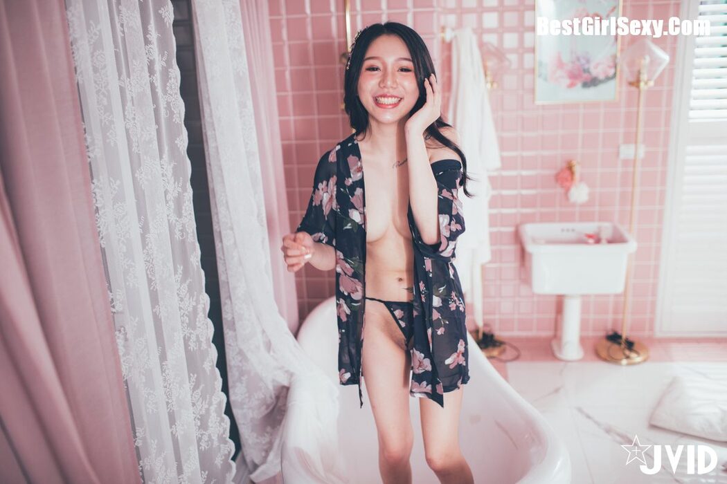 JVID IGHOT 梵梵 – Beautiful Innocent Smile A